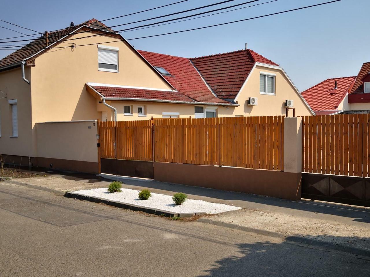 Green Garden Plus Apartman Budapest Exterior foto